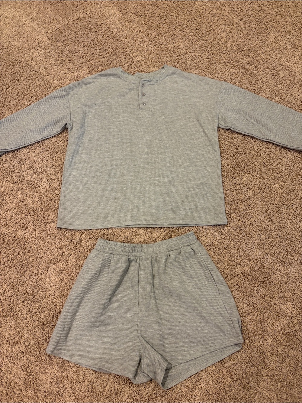 Women's Gray Two-Piece Loungewear Set - Relaxed Henley Top & Elastic Shorts